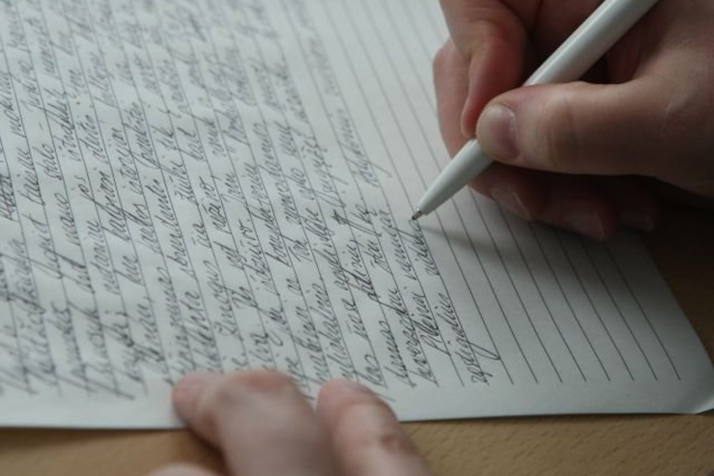 Tiek valstybiniame, tiek mokykliniame brandos egzamine kandidatai turės atlikti vieną užduotį – parašyti rašinį.