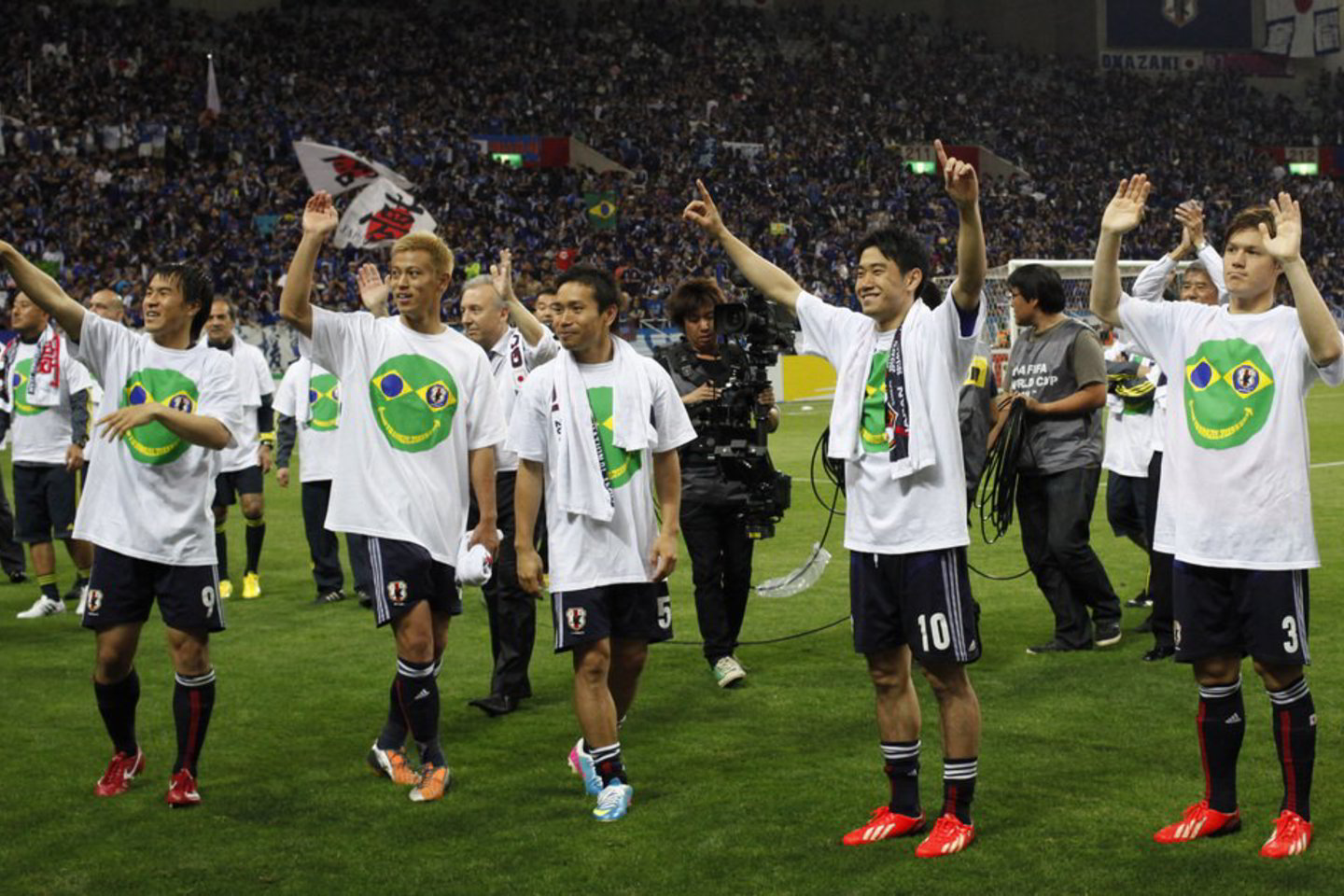 Azijos futbolo čempionė Japonijos rinktinė tapo pirmąja komanda, patekusia į 2014 metais Brazilijoje vyksiantį pasaulio čempionatą.