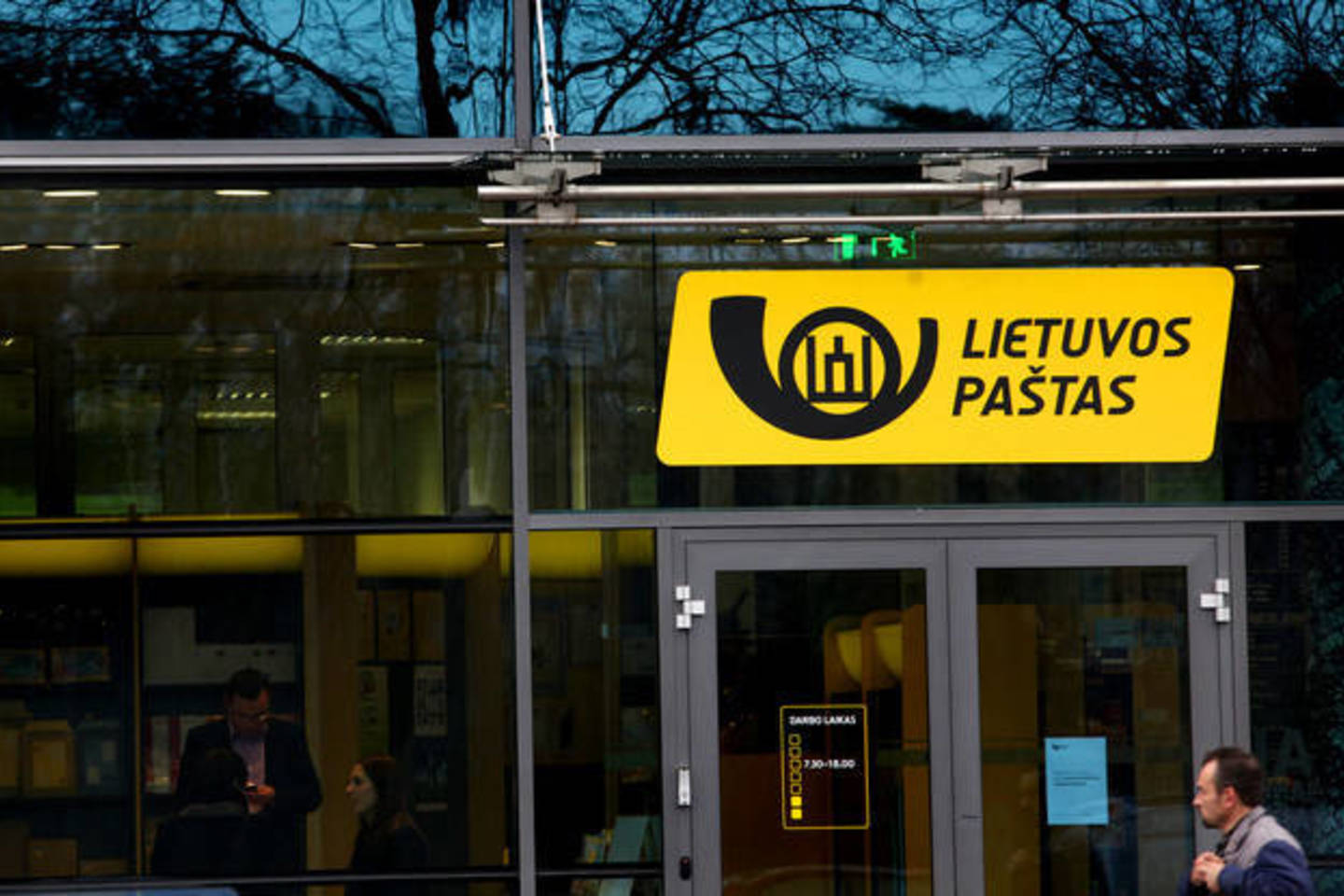 Lietuvos pašto duomenimis, valstybinės institucijos per metus išsiunčia beveik 5 mln. registruotųjų pašto siuntų.