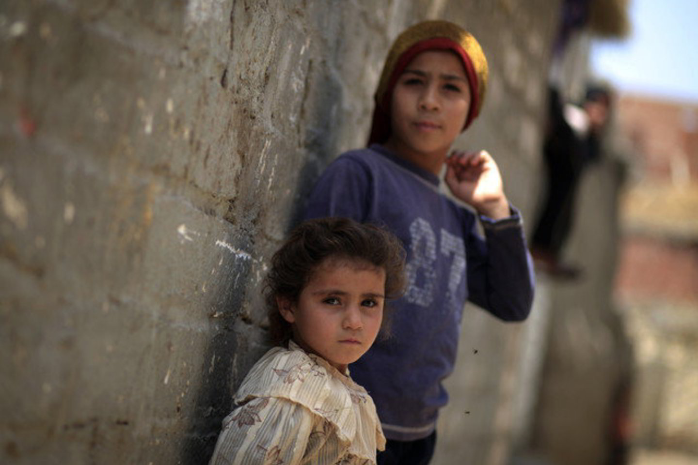 Nehumanitarinė parama reiškia, kad bus skirta lėšų Sirijos kaimyninėms šalims, ypač Libanui ir Jordanijai, kurias užplūdo didelis pabėgėlių skaičius.