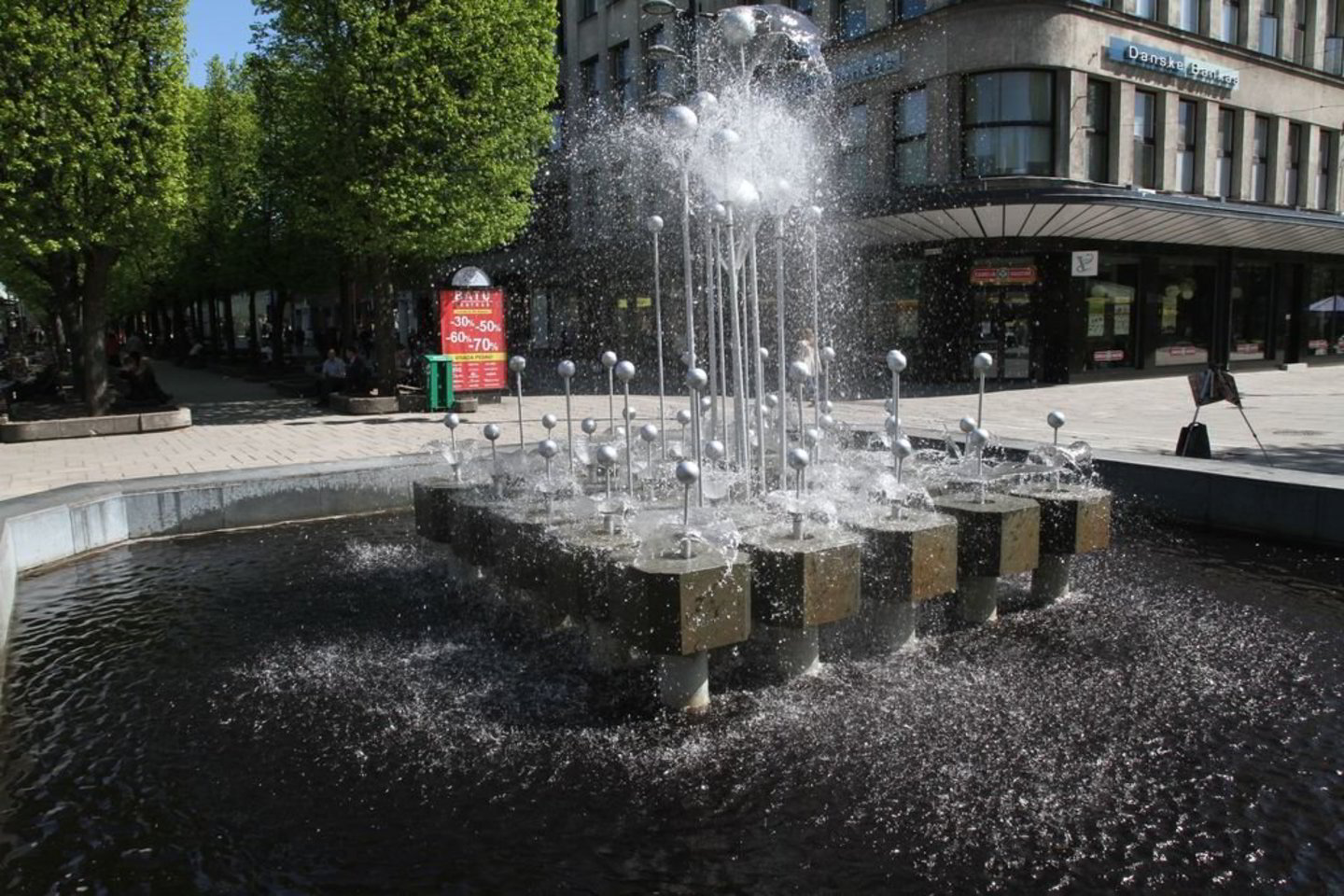 Kaunas nėra maža gyvenvietė, kuri gali kurti save iš naujo, išmėginti rizikingas idėjas