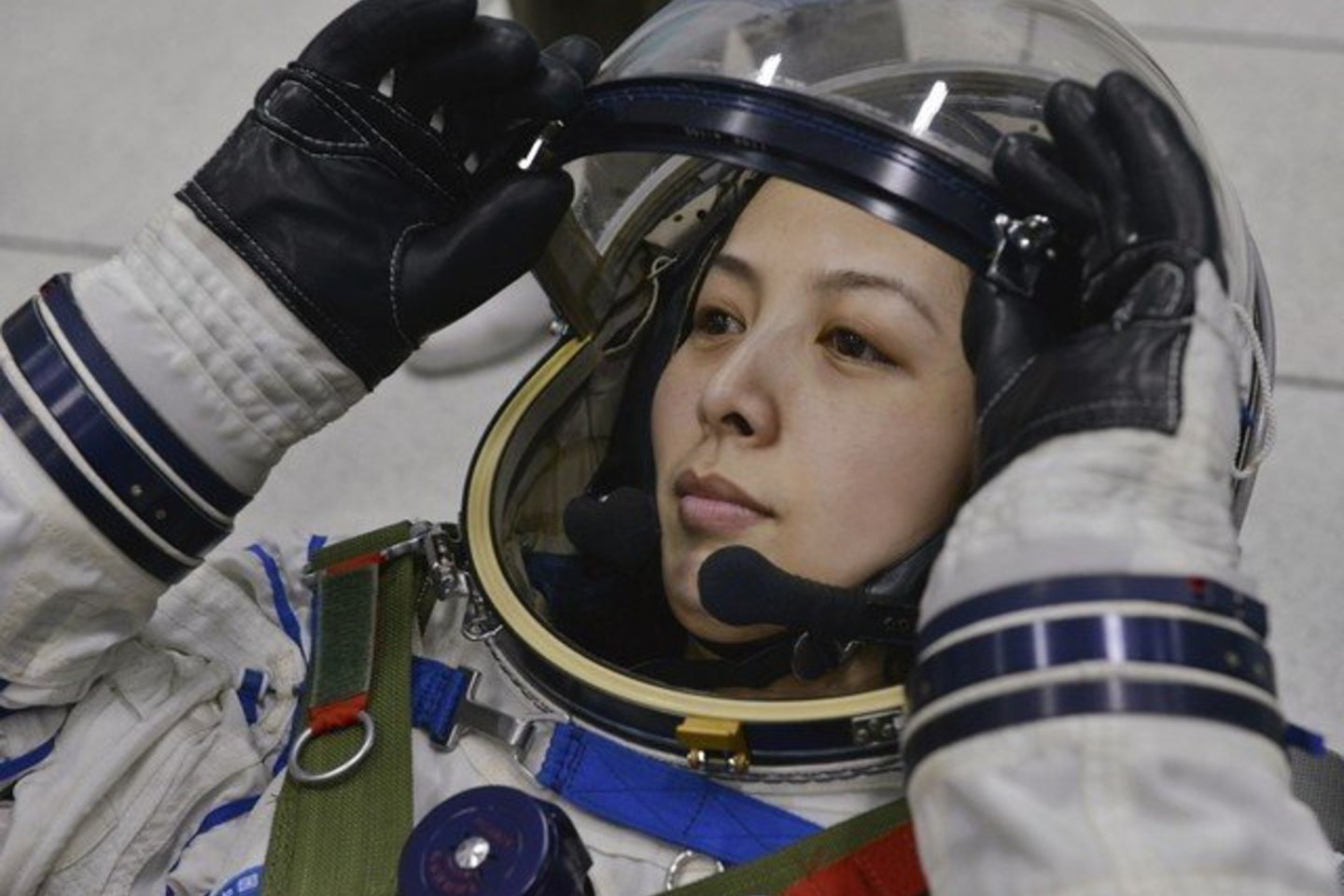 15 dienų misijos įgulą sudarys Wang Yaping - antroji į kosmosą skrisianti Kinijos moteris.