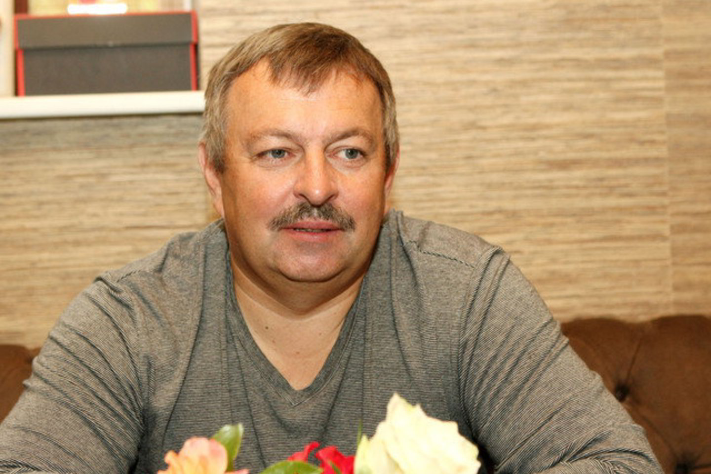 Teismas mano, kad į bylą pateikti įrodymai nepatvirtina, jog V. Navickas kišosi į valstybės tarnautojo veiklą.