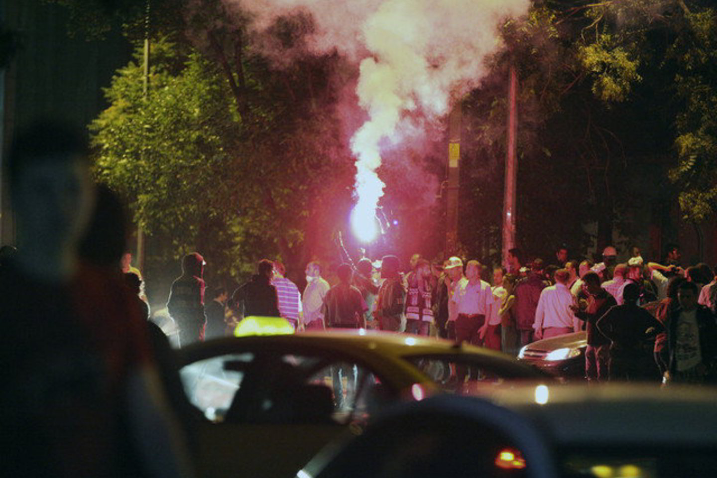 Liudininkai teigia, kad naktis į sekmadienį buvo viena iš neramiausių nuo to laiko, kai prieš 18 dienų protestuotojai apsistojo Gezio parke.