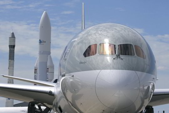 Prancūzijoje prasidėjo tarptautinė aviacijos paroda
