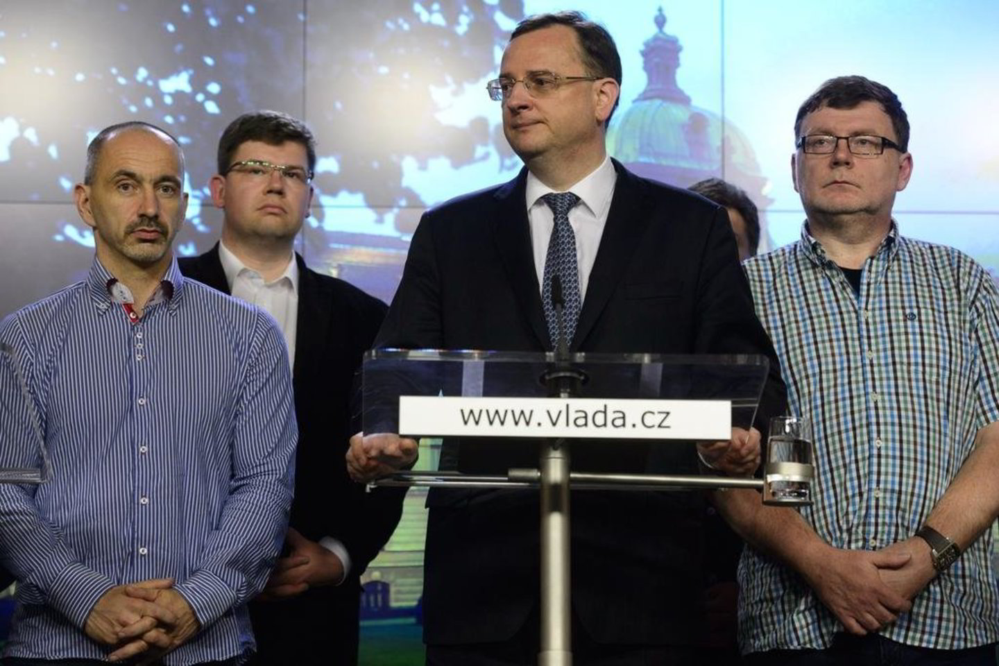 Savo sprendimą P. Nečasas pranešė per spaudos konferenciją.