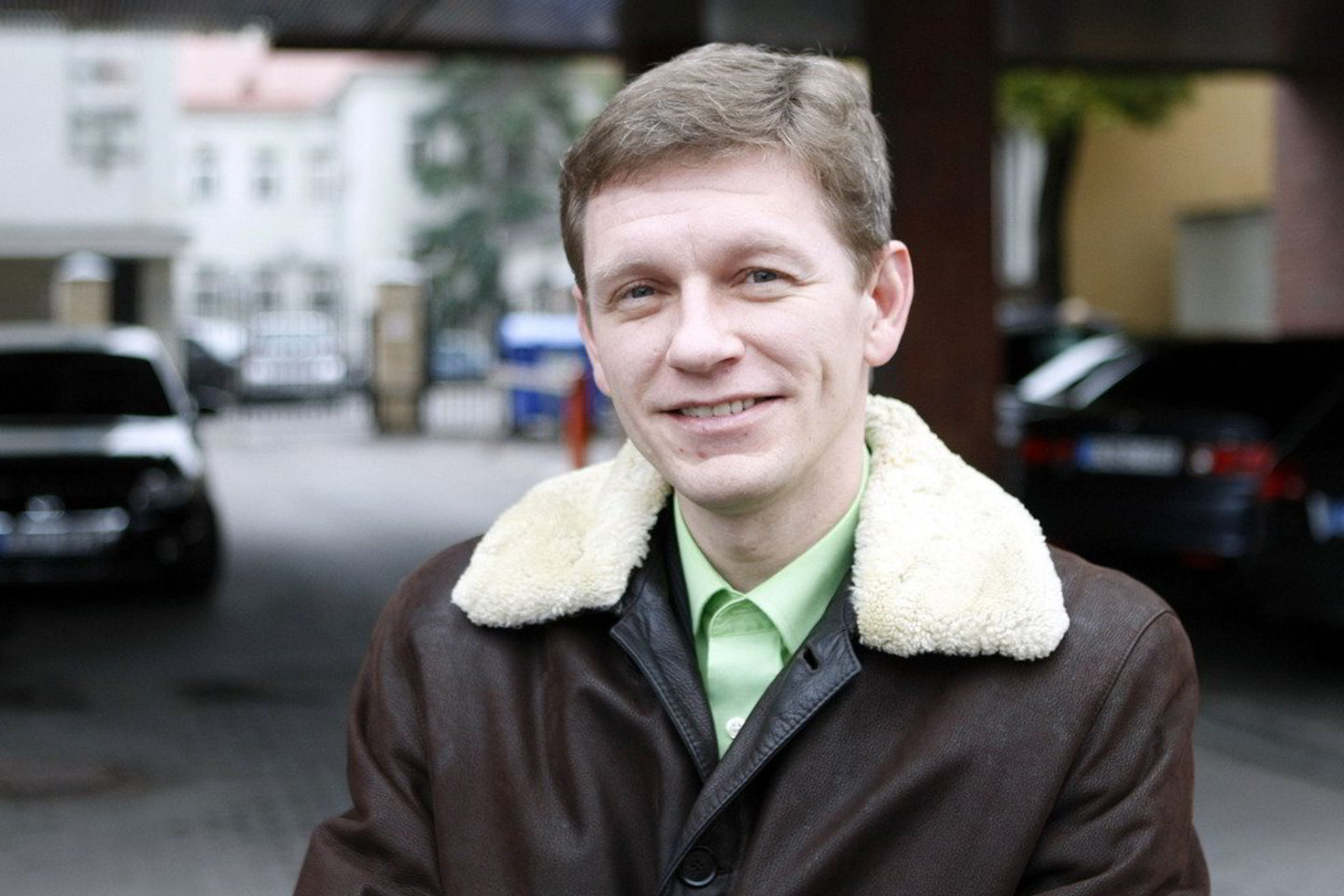VGTU Saugaus eismo centro direktorius V. Sadauskas yra įgijęs mechaniko inžinieriaus ir teisininko išsilavinimą.