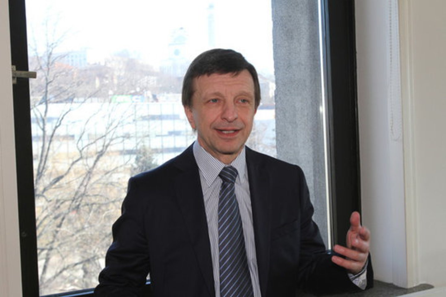 Pasak P. Baršausko, egzaminų tvarka negali būti keičiama dėl politinių motyvų.