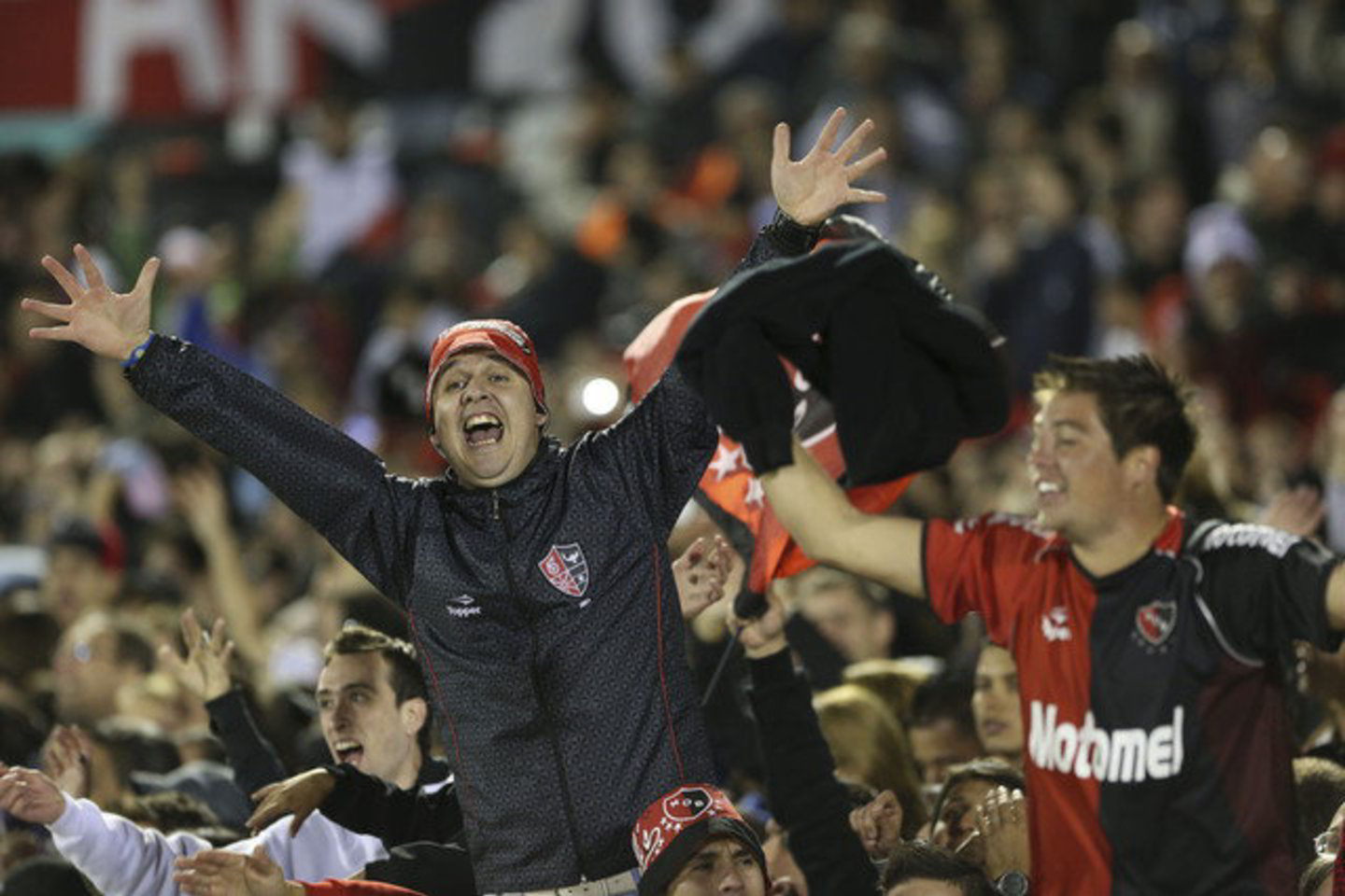 „Newell's Old Boys“ komandos sirgaliai džiaugiasi – jų dievaičiai tapo čempionais.