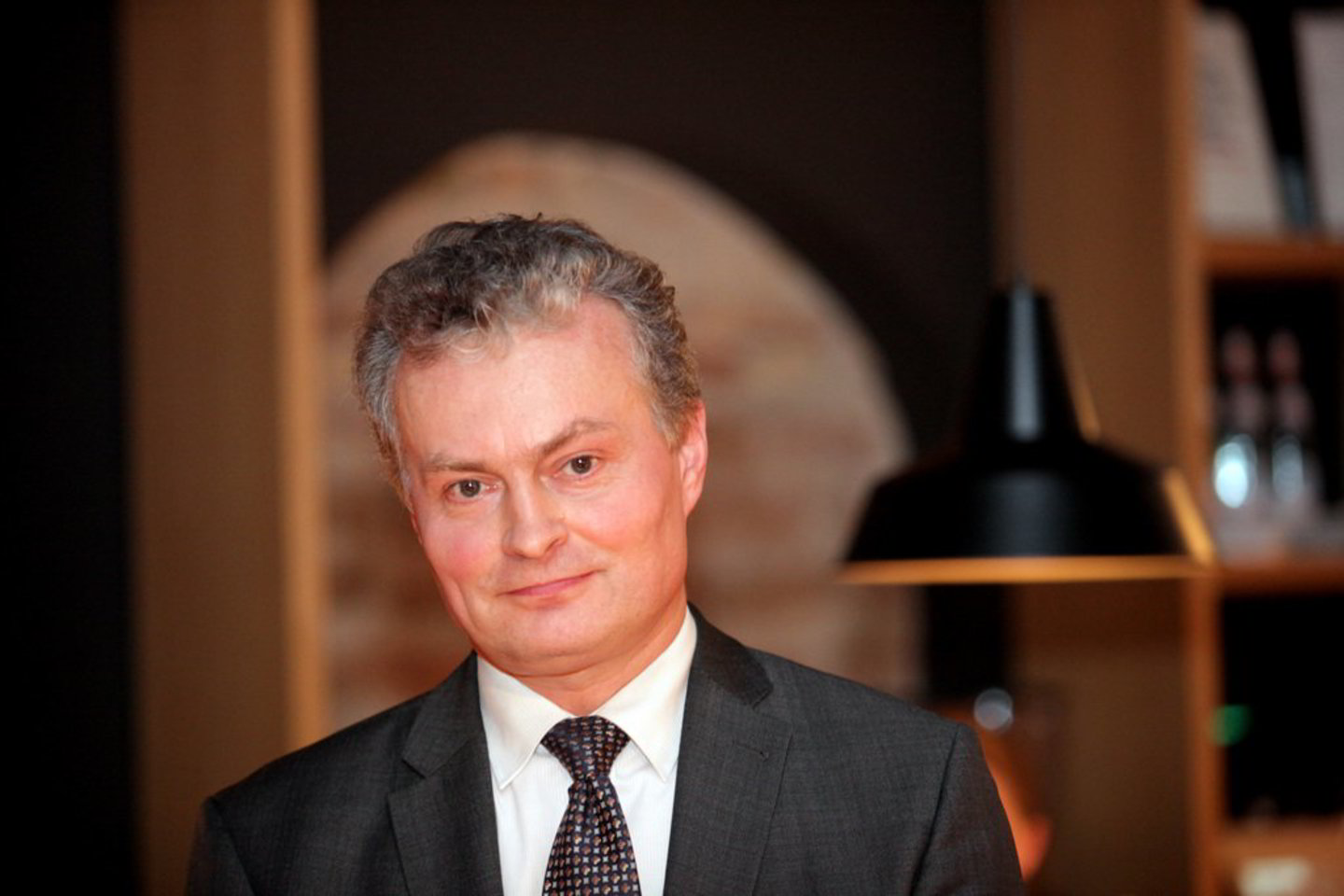 Anot G. Nausėdos, numatytas NPD kėlimas nuo 470 iki 570 litų yra sveikintinas, tačiau apčiuopiamai mažas pajamas gaunančių gyventojų kišenės nepapildys.