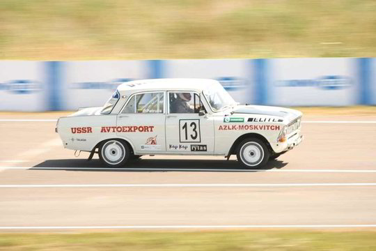 1000 km lenktynių trasa skries „Dzintara Volga“ ir istoriniai automobiliai