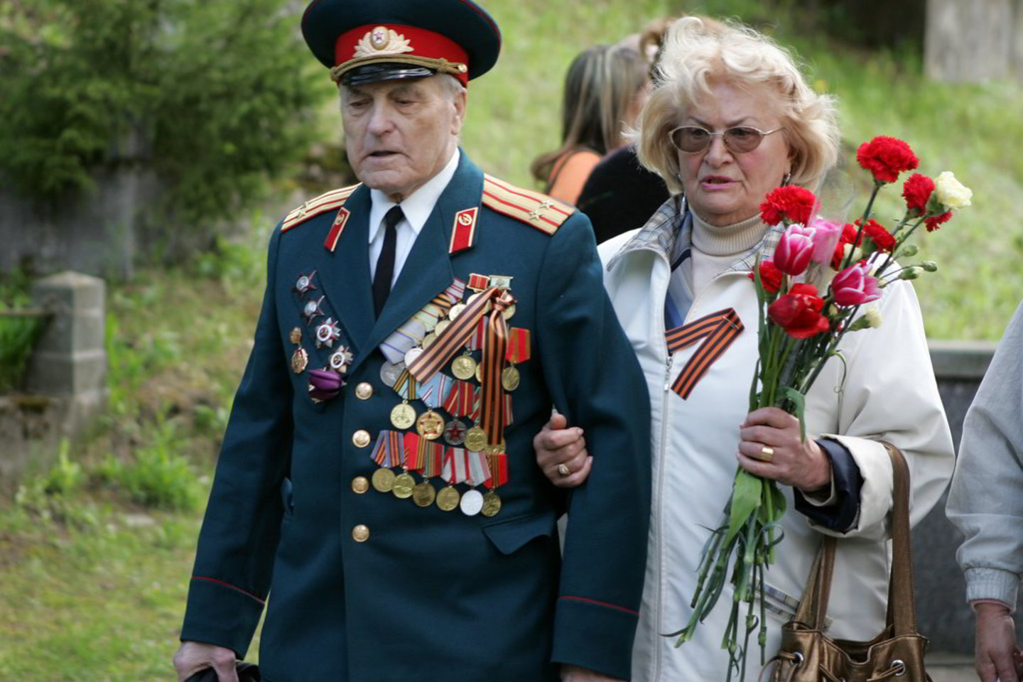 Pagal naująsias pataisas, viešuose renginiuose bus draudžiama naudoti Sovietų Sąjungos ir nacistinės Vokietijos simbolius, įskaitant jų stilizuotas formas.