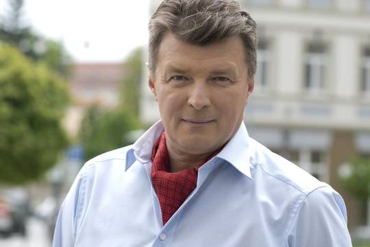 Kaip D. Mertinas per karščius saugo balsą nuo peršalimo?