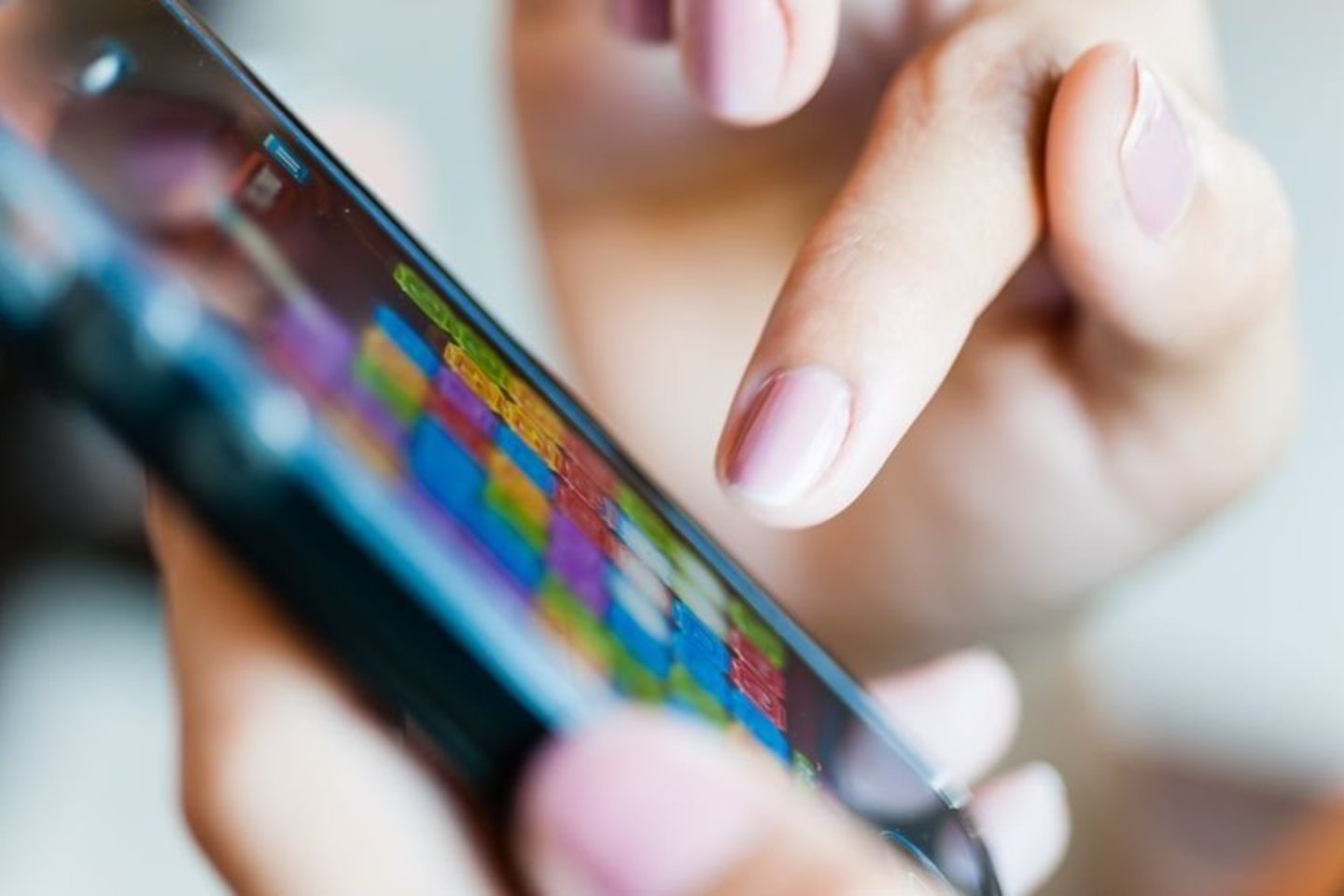 Lietuvoje sparčiai auga išmaniųjų telefonų skaičius, o stalo kompiuteriais pirkėjai domisi gana vangiai.