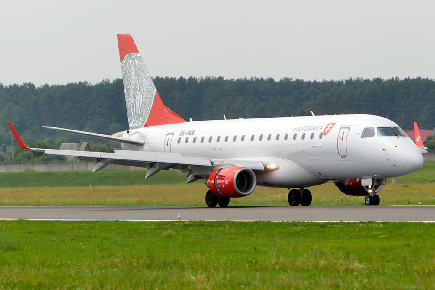 83 proc. „Air Lituanica“ akcijų priklauso Vilniaus miesto savivaldybės įmonei „Start Vilnius“, o likusi dalis akcijų – 17 proc. – „Air Lituanica Club“.