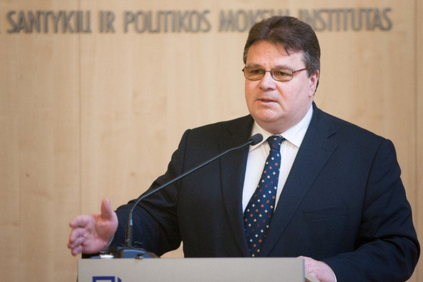 Vasario mėnesį su vizitu Lenkijoje viešėjęs užsienio reikalų ministras L. Linkevičius interviu Lenkijos spaudai atsiprašė dėl 2010 metų balsavimo Seime.