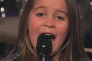 JAV talentų šou metu metalo dainą atlikusi šešiametė nepaliko abejingų