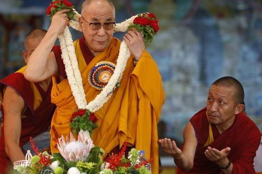 Tibetiečiai Kinijoje tyliai švenčia Dalai Lamos gimtadienį