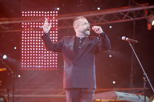 Festivalio „Purpurinis vakaras“ dalyviai Anykščiuose vėl pagerbs V. Kernagio atminimą