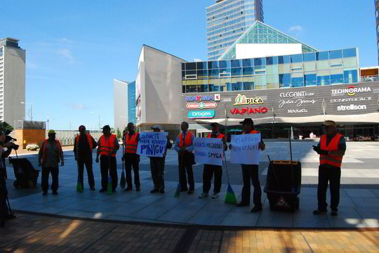 Ar kam nors rūpi kiemsargio alga?