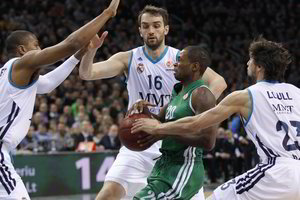 M. Begičius keliasi į „Olympiakos“