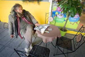 Vilniaus valkatų „aristokratus“ įžeidžia išmalda baltais centais