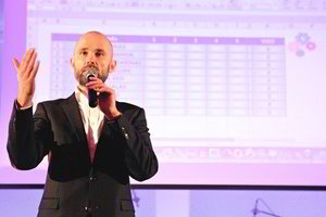 Komentatorius R. Petrauskas pagavo kylančią bangą