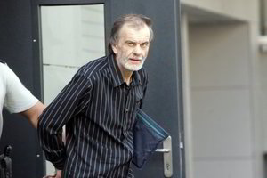 Kauniečių pinigai - pedofilo E. Čekanavičiaus butui saugoti