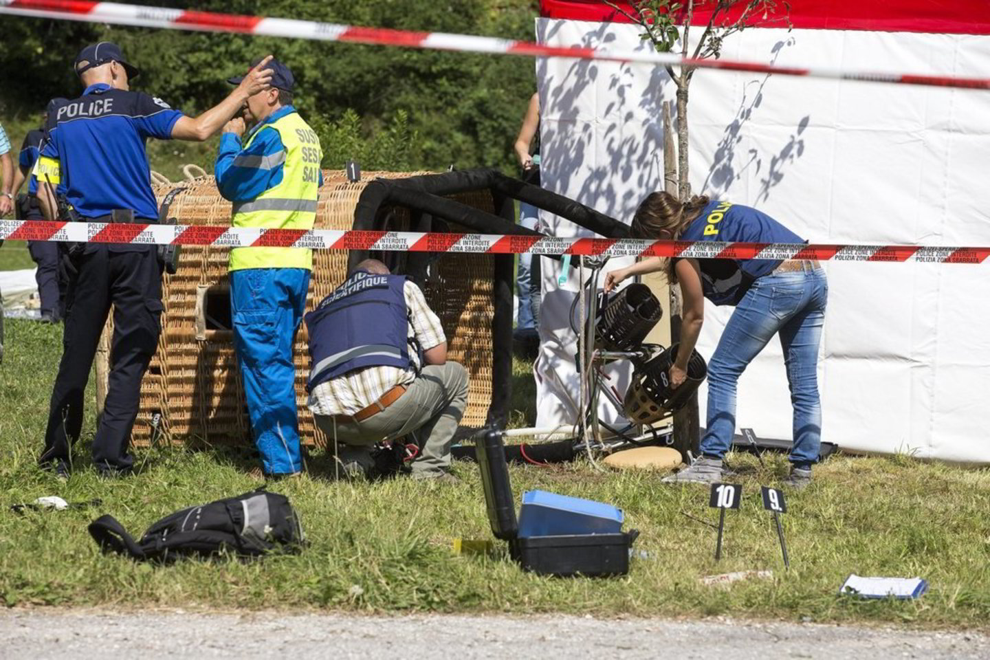 Spėjama, kad nelaimė galėjo įvykti, kai balionas palietė aukštos įtampos perdavimo laidus.