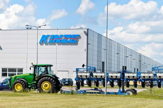 „Kinze“ darbuotojų ieškos universitetuose ir darbo biržoje