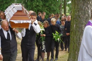 Biržai atsisveikino su nužudytu septyniolikamečiu (papildyta)