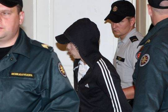 Nepilnamečių žiaurumas: akmenimis užmėtytą 15-metį užkasė dar gyvą