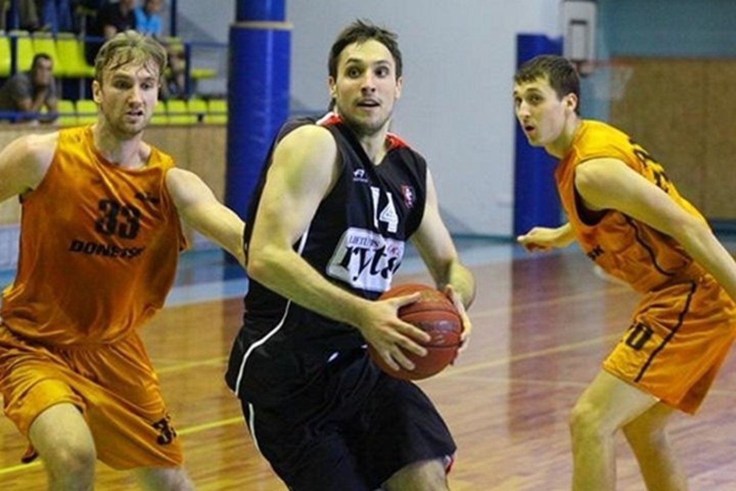 Vilniečiai po permainingos kovos 79:78 (27:17, 13:22, 23:16, 16:23) palaužė Južnės „Chimik“ komandą.