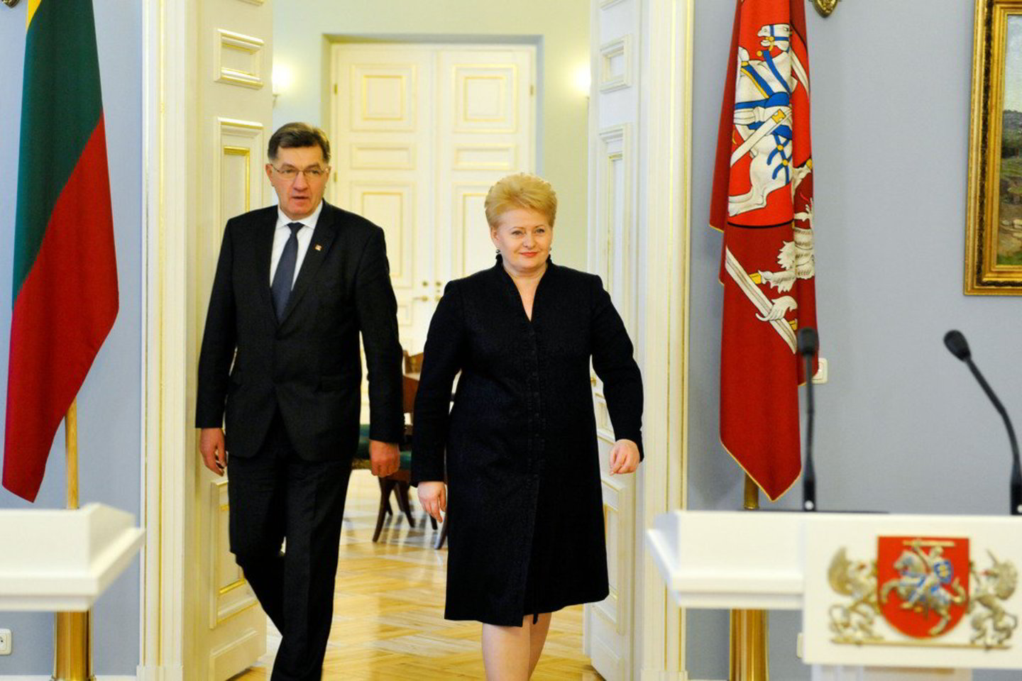 Premjeras Algirdas Butkevičius su prezidente Dalia Grybauskaite antradienį aptarė ruošiamą 2014 metų biudžeto projektą.
