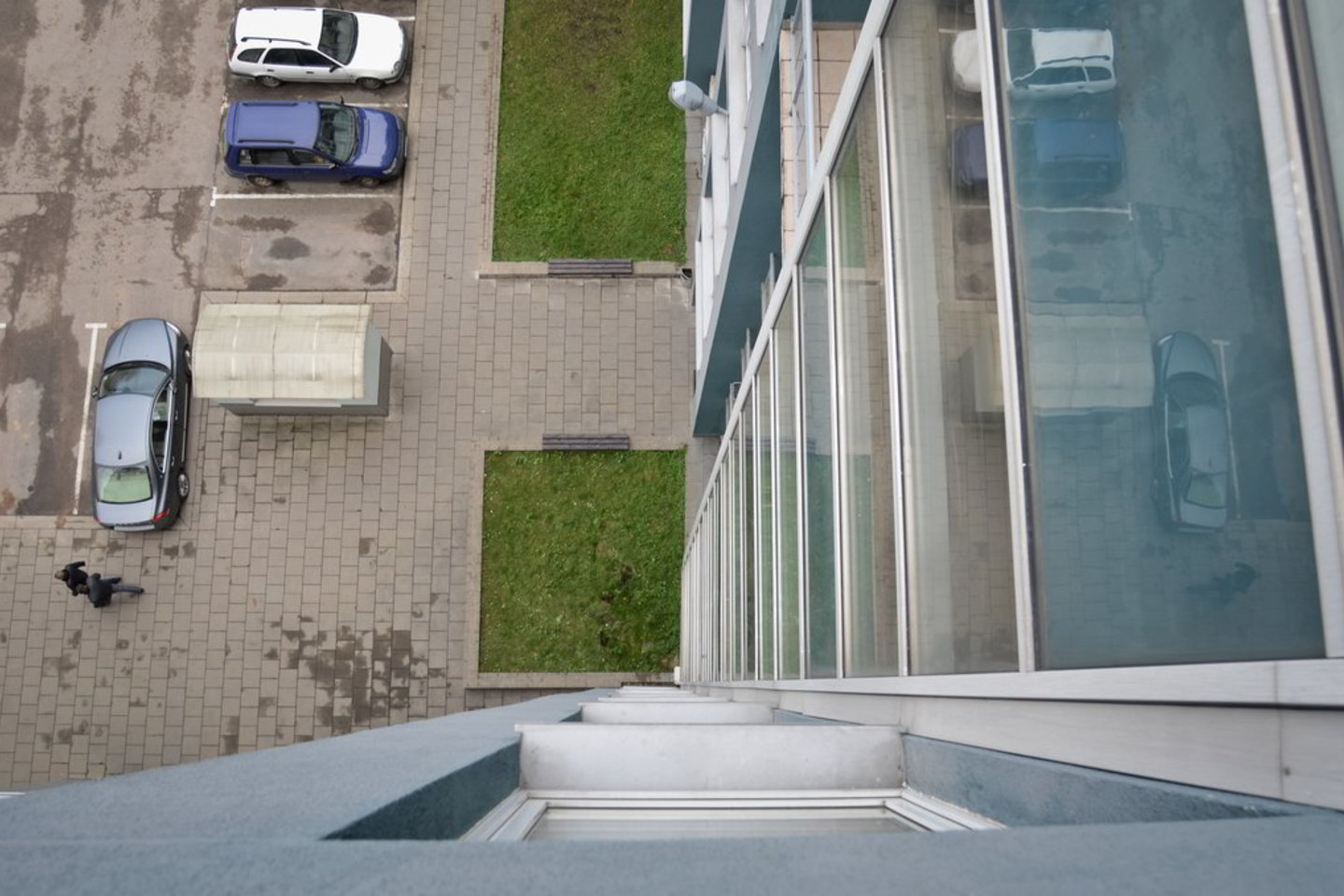 Atsigavęs vyras negalėjo pasakyti, kaip jis nukrito ant žemės - esą buvo neblaivus ir nieko neatsimena.