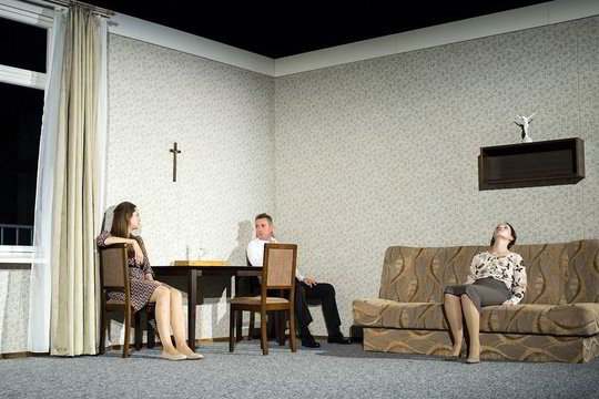 Lietuvių aktoriams sunku nepardavinėti emocijų