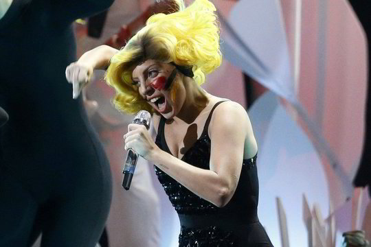 Lady Gaga už didžiulę sumą dainuos R.Abramovičiaus vakarėlyje