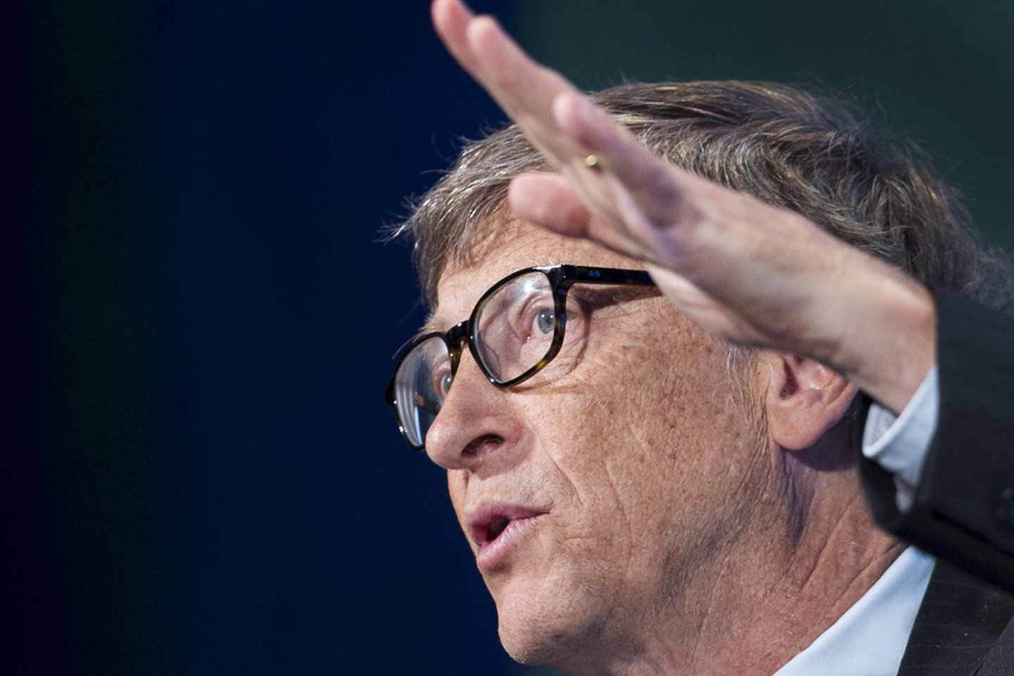 Trys iš 20-ties stambiausių „Microsoft Corp“ investuotojų ragina valdybą paspausti atsistatydinti savo pirmininką B.Gatesą.