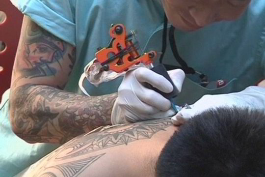 Honkongas laužo stereotipus: tatuiruotės — ne kaliniams