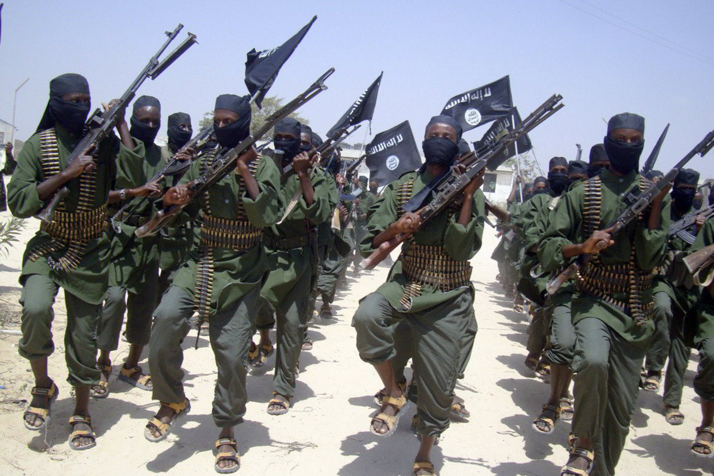 Somalyje JAV karių jėgą pajuto „al Shebab“ kovotojai (nuotraukoje).<br>AP nuotr.