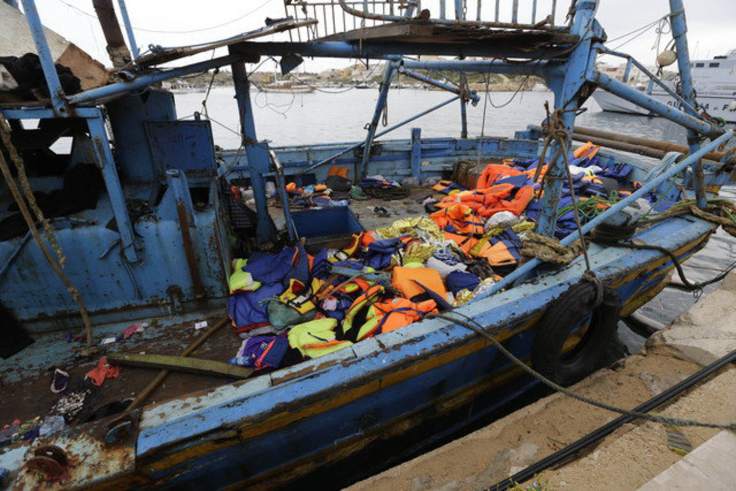 Praėjusią savaitę įvykusi nelaimė yra viena daugiausia aukų pareikalavusi pabėgėlių laivo katastrofų.<br>AP nuotr.