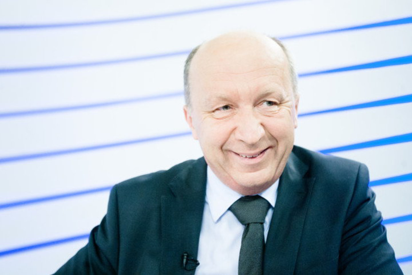 Konservatoriai kreipėsi į teismą dėl įslaptintos informacijos apie derybas su Rusijos dujų koncernu „Gazprom“.