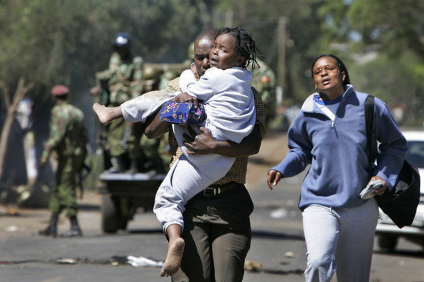 Kenijos gyventojai vis dar jaučiasi pažeidžiami.<br>AP nuotr.