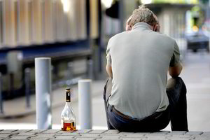 Anoniminių alkoholikų susirinkime - dramatiškos išpažintys su ašaromis