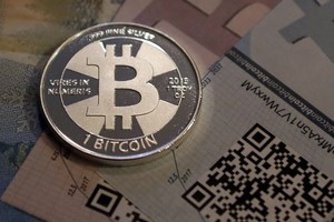 Galimybę tapti milijonieriumi britas išmetė į šiukšlyną