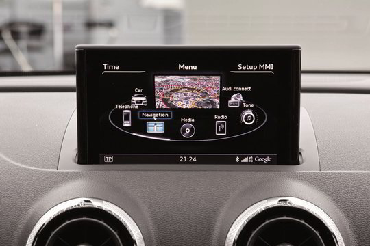 Po kelerių metų automobiliai virs didžiuliais kompiuteriais