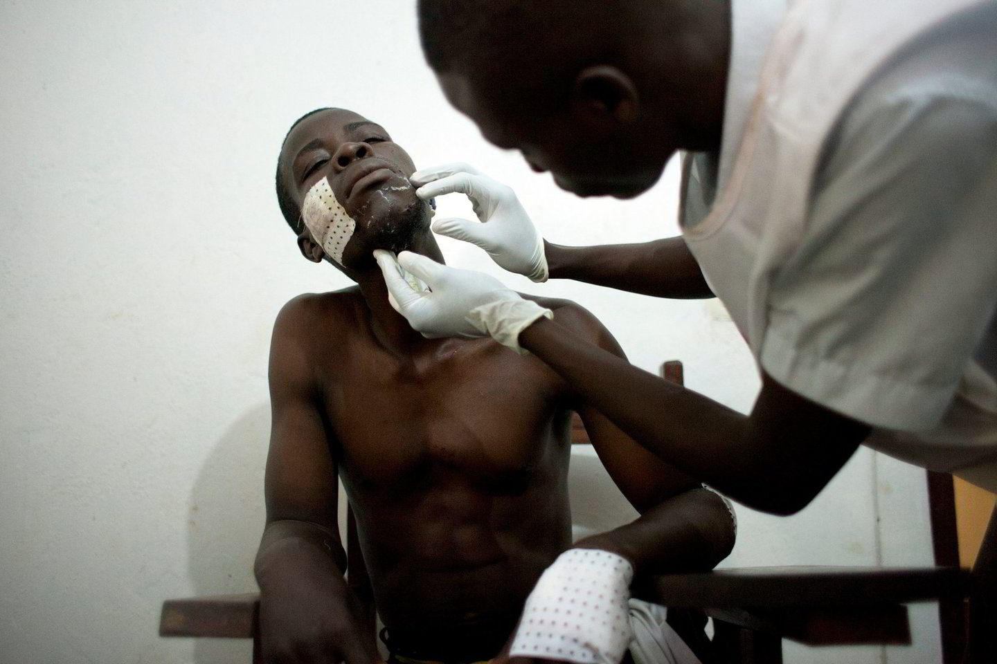 Laivu plaukė vyrai ir moterys iš Eritrėjos, Nigerijos, Somalio, Zambijos ir Malio bei Pakistano.