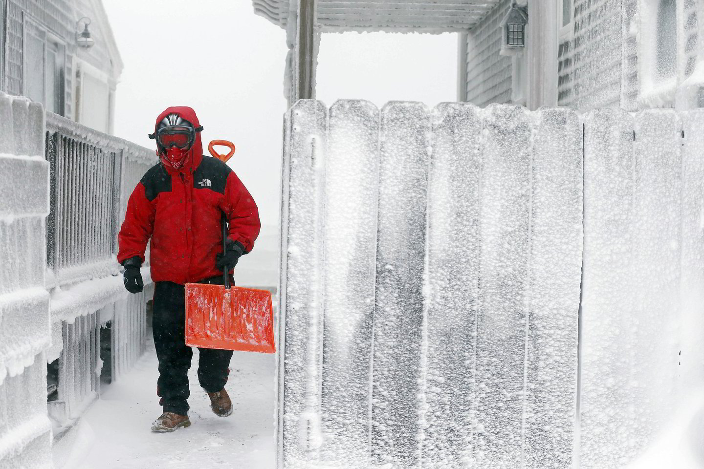 Gausus sniegas ir ledo luitai sukėlė problemų JAV ir Kanadoje.<br>AP nuotr.