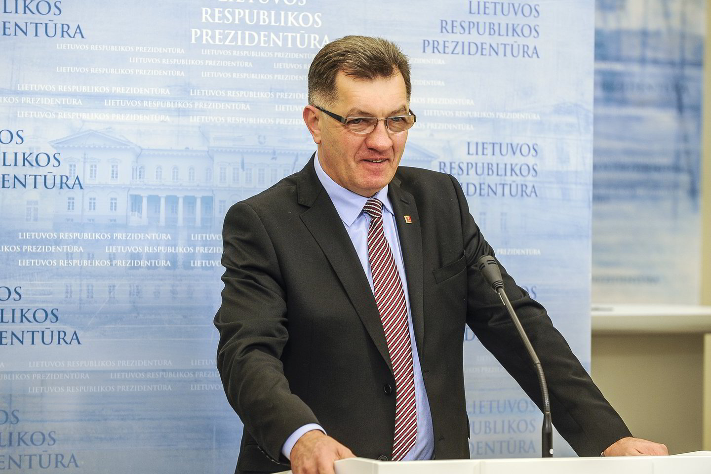 Vyriausybės vadovas teigia, kad reikėtų atsižvelgti į Lietuvos gyventojų nuomonę dėl žemės pardavimo užsieniečiams.