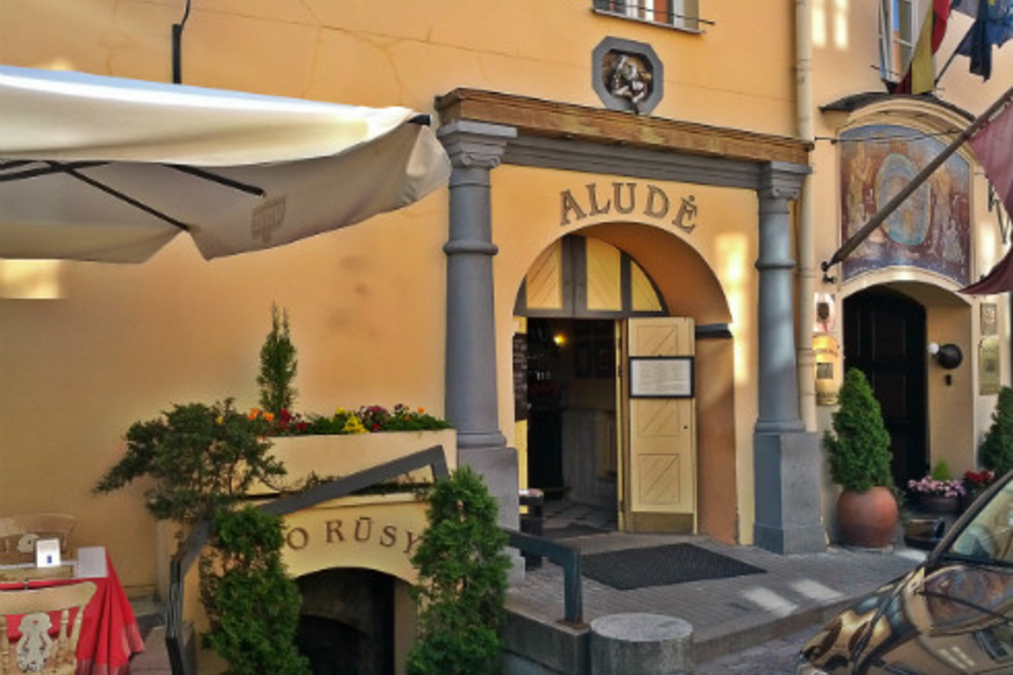 "Stiklių Aludė".